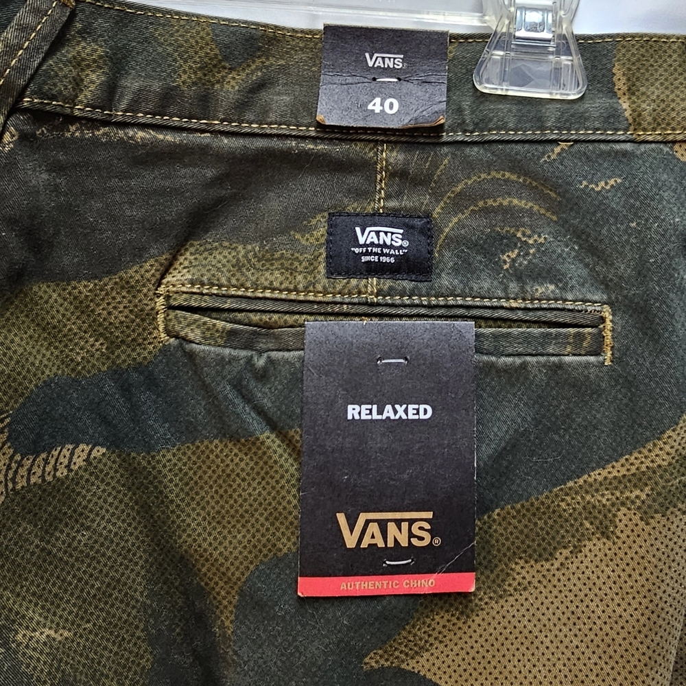 VANS Authentic Chino Pants Size 40 Unique Woodsy Camo Pattern Relaxed Fit NWT - Picture 10 of 13